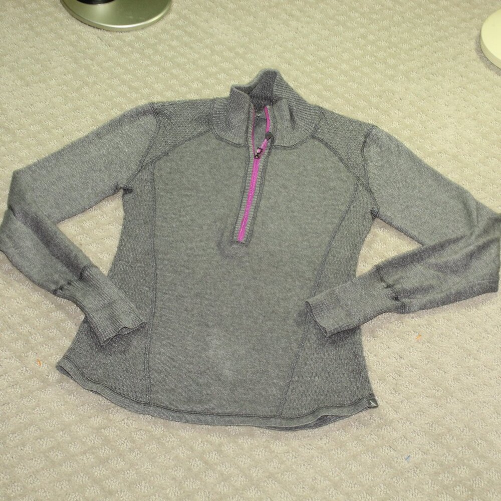 Eddie Bauer Women's XS Grey Fuchsia Trim 1/4 Zip Sweater